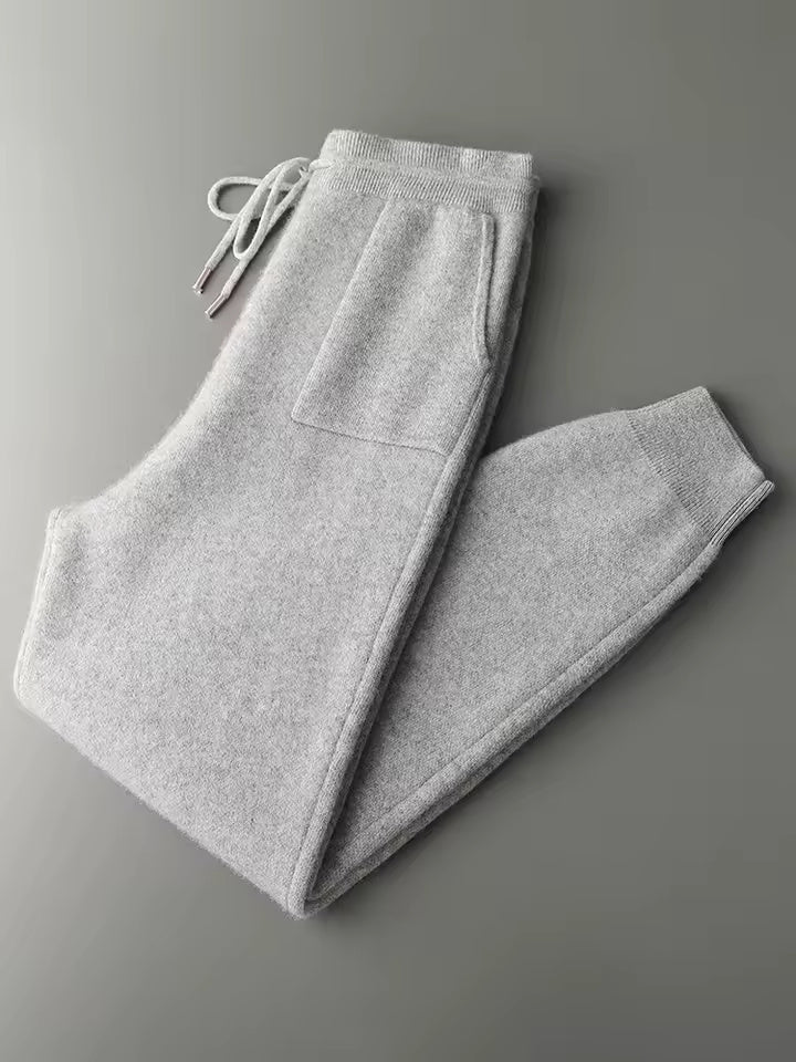 Joggers with a pocket