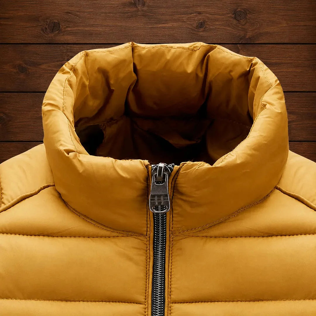 A collar that closes the front