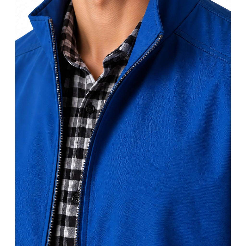 A collar with structure
