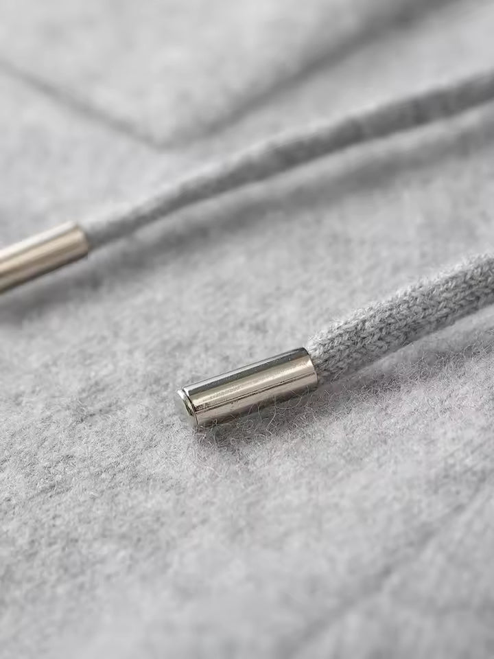 Metal tips on the cords