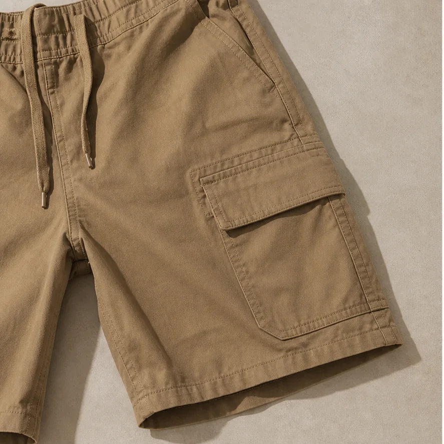 Comfort Cargo Shorts close-up quality detail