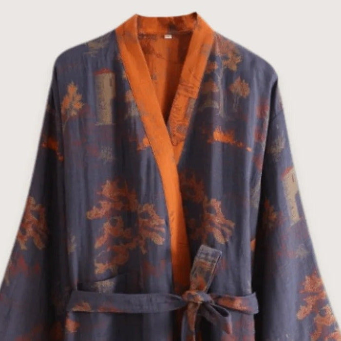 Ellsworth lightweight kimono robe close-up of the collar and front facing