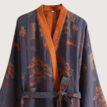 Ellsworth lightweight kimono robe close-up of the collar and front facing