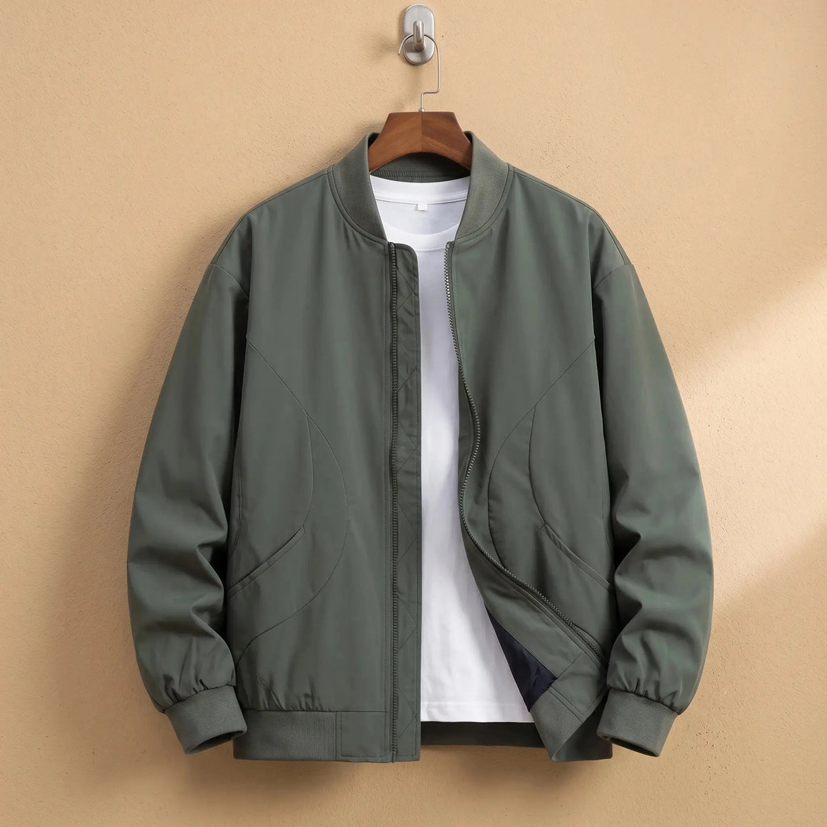 Men's lightweight bomber jacket in Green 1
