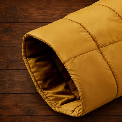 Men's quilted puffer jacket with zip pockets cuff close-up