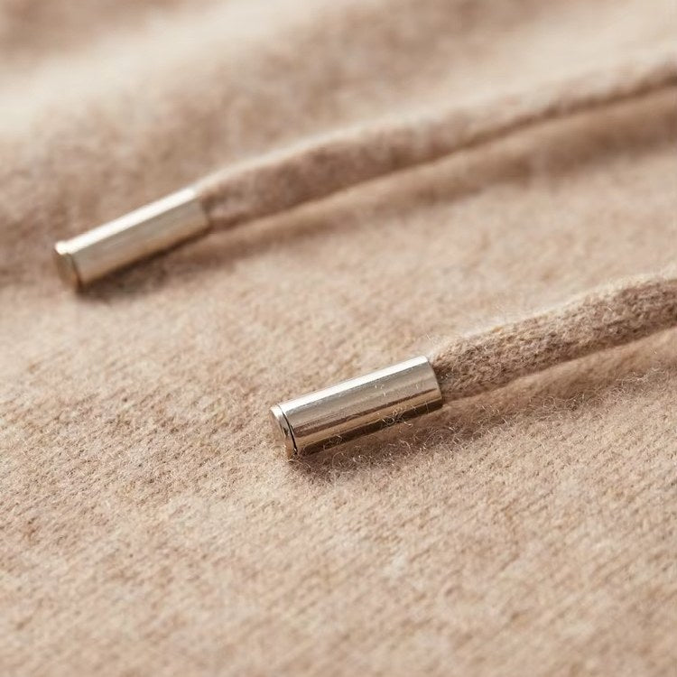 Details at the cord