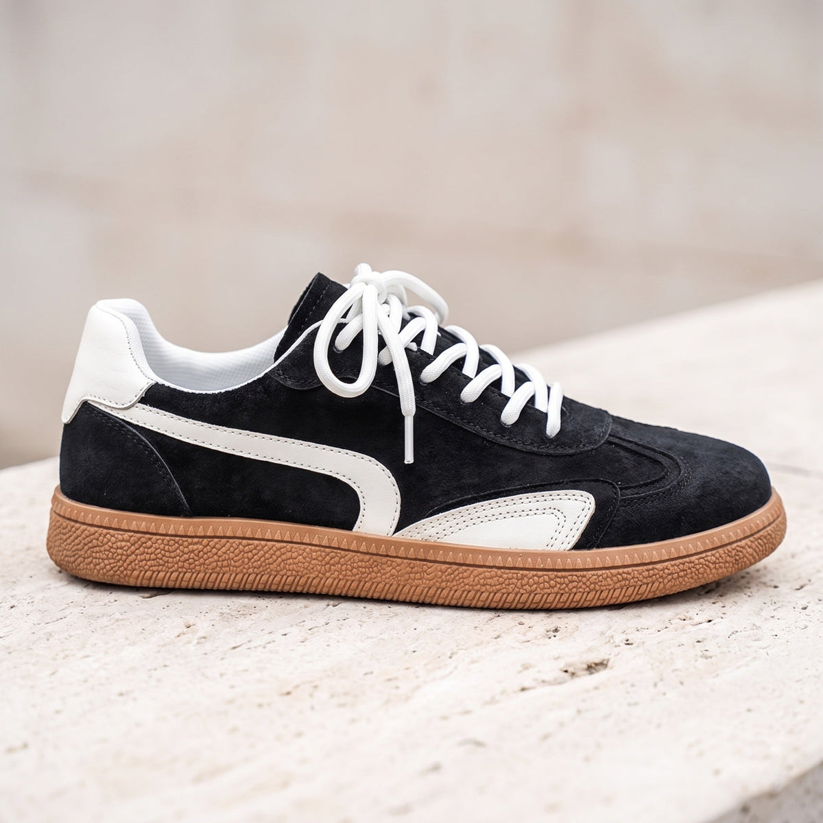 Gresham retro suede sneakers in Black 1