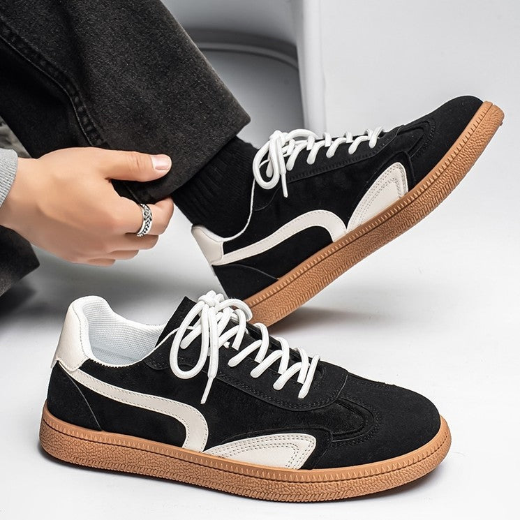 Gresham sneakers in Black being put on