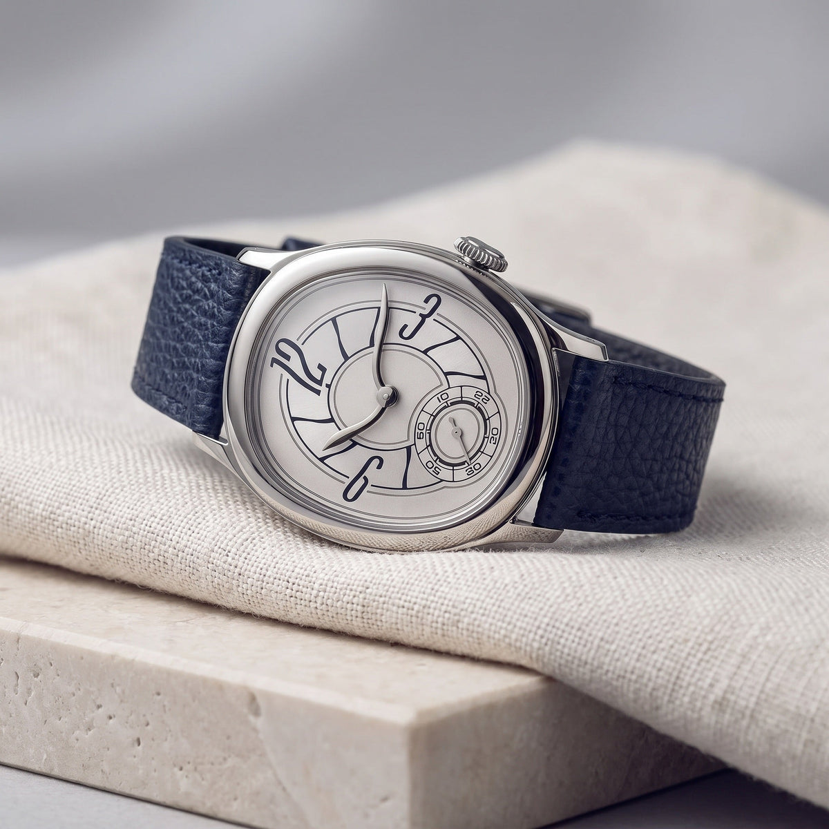 Harcourt oval quartz watch in White & Blue 1