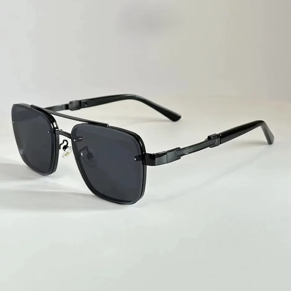 Vacation Square Sunglasses in Black