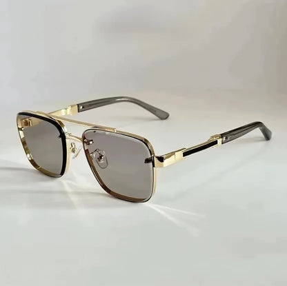 Vacation Square Sunglasses in Light Grey